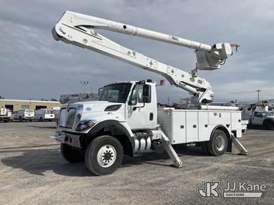 International 7300 Boom / Bucket Truck