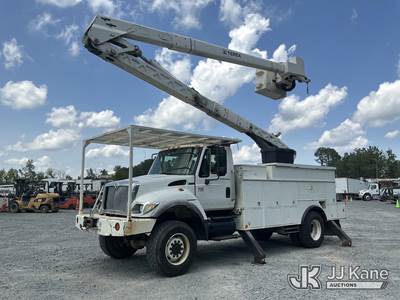 HiRanger TCX-55, 60 ft, Material Handling Bucket Truck