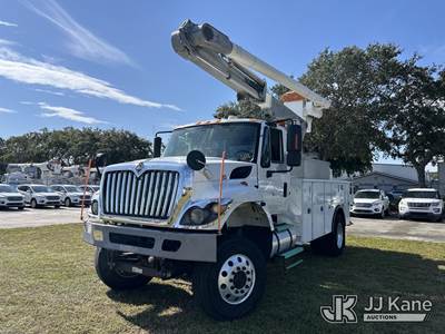 Altec L42A, 47 ft, Over-Center Bucket