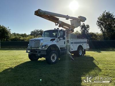 Altec L42M, 46 ft, Over-Center Material Handling Bucket Truck