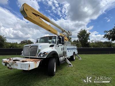 Altec AA55E, 60 ft, Material Handling Bucket Truck