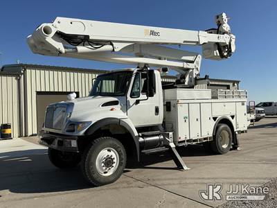 Altec TA60, 65 ft, Articulating & Telescopic Material Handling Bucket Truck