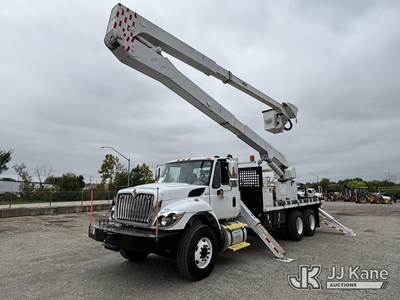 International 7400 Boom / Bucket Truck