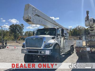International 7400 Boom / Bucket Truck