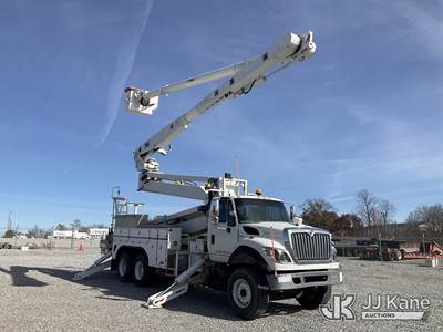 Altec AM900-E100, 105 ft, Double-Elevator Bucket Truck