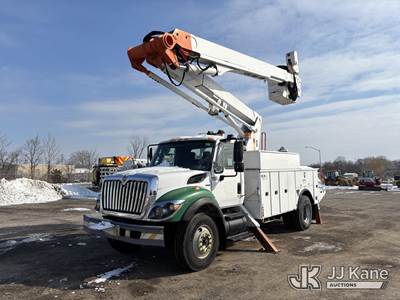 Altec TA55, 60 ft, Articulating & Telescopic Material Handling Bucket Truck