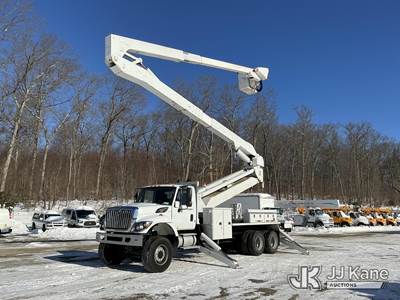 Altec A77T-E93, 97 ft, Articulating & Telescopic Material Handling Elevator Bucket Truck