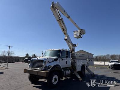 Altec AM50E, 55 ft, Over-Center Material Handling Bucket Truck