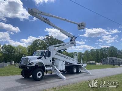 Altec AM900-E100, 105 ft, Double-Elevator Bucket Truck