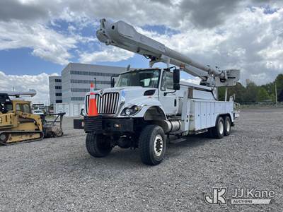 Altec AM900-E100, 105 ft, Double-Elevator Bucket Truck