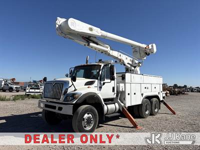 Altec AM55, 60 ft, Over-Center Material Handling Bucket Truck