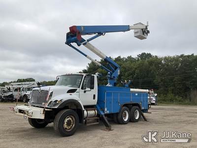 HiRanger TL55, 60 ft, Articulating & Telescopic Material Handling Bucket Truck
