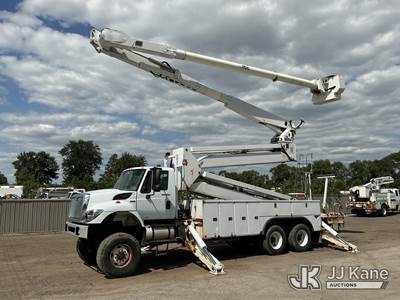 Altec AM900-E100, 104 ft, Double-Elevator Over-Center Bucket Truck