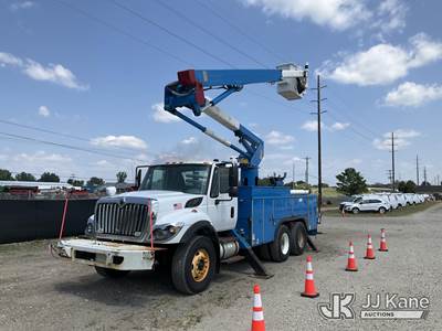 HiRanger TL55, 60 ft, Articulating & Telescopic Material Handling Bucket Truck