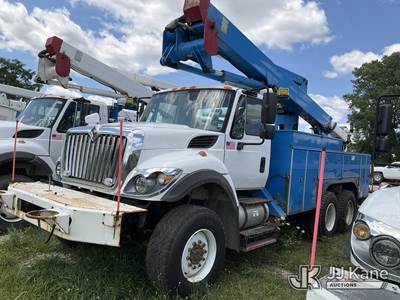 HiRanger TL55, 60 ft, Articulating & Telescopic Material Handling Bucket Truck
