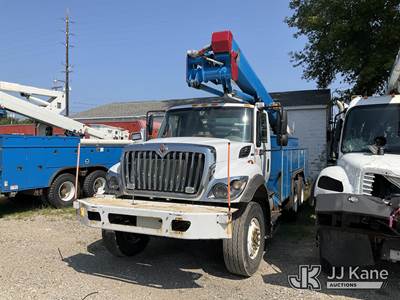 HiRanger TL55, 60 ft, Articulating & Telescopic Material Handling Bucket Truck