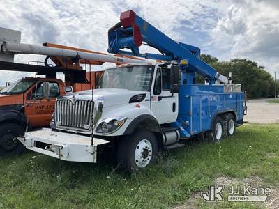 HiRanger TL55, 60 ft, Articulating & Telescopic Material Handling Bucket Truck