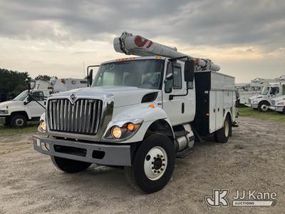 Altec L42A, 47 ft, Over-Center Bucket Truck