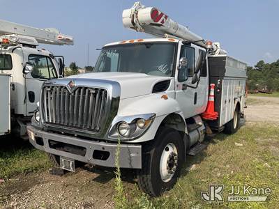 Altec L42A, 47 ft, Over-Center Bucket Truck