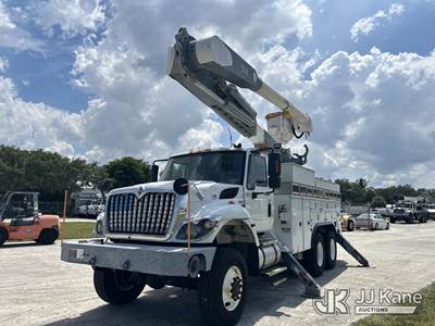 Altec AM55E, 61 ft, Over-Center Material Handling Bucket