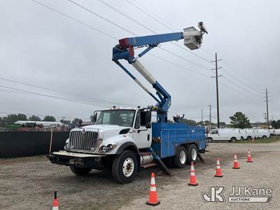 HiRanger TL55, 60 ft, Articulating & Telescopic Material Handling Bucket Truck