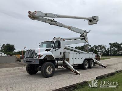 Altec AM900-E100, 105 ft, Over-Center Double Elevator Bucket Truck