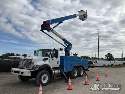 HiRanger TL55, 60 ft, Articulating & Telescopic Material Handling Bucket Truck