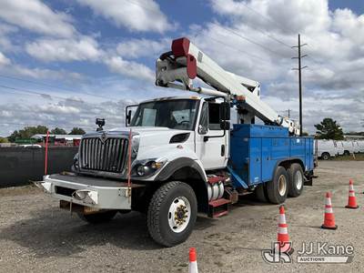 HiRanger TL55, 60 ft, Articulating & Telescopic Material Handling Bucket Truck
