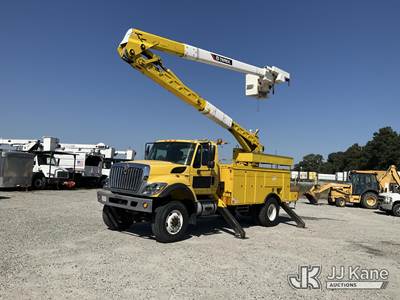 HiRanger HRX-55, 60 ft, Material Handling Bucket Truck