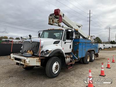 HiRanger TL50, 60 ft, Articulating & Telescopic Material Handling Bucket Truck
