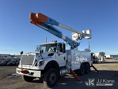 Altec AM55, 60 ft, Over-Center Material Handling Bucket Truck