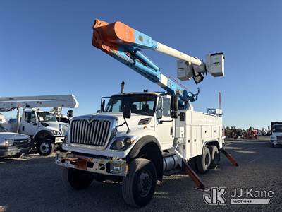 Altec AM55, 60 ft, Material Handling Bucket Truck