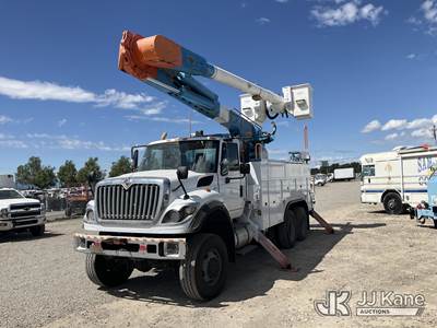 Altec AM55, 60 ft, Over-Center Material Handling Bucket Truck