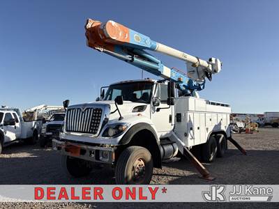 Altec AM55, 60 ft, Articulating & Telescopic Material Handling Bucket Truck