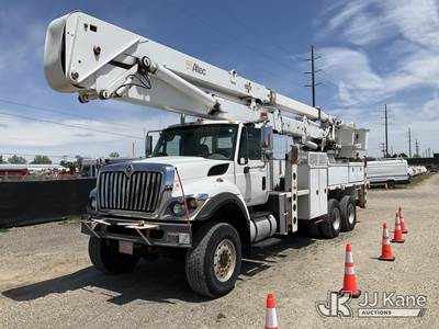 Altec AH100, 100 ft, Articulating & Telescopic Material Handling Bucket Truck