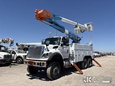 Altec AM55, Material Handling Bucket Truck