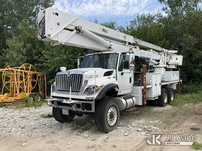Altec AH100, 100 ft, Articulating & Telescopic Material Handling Platform Lift