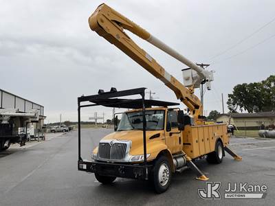 Altec AA60E-MH, 65 ft, Material Handling Bucket Truck