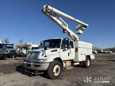 Altec L42-E, 47 ft, Over-Center Bucket Truck