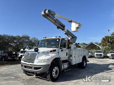 Altec L42A, 47 ft, Over-Center Bucket