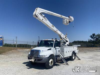 Altec AA55, 61 ft, Material Handling Bucket Truck