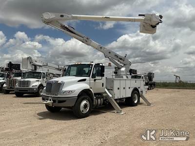 Altec AA55-MH, 60 ft, Articulating Material Handling Bucket Truck