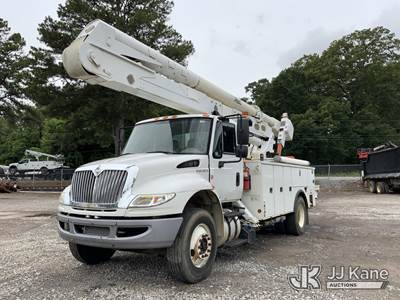 Altec AN55E, 60 ft, Material Handling Bucket Truck