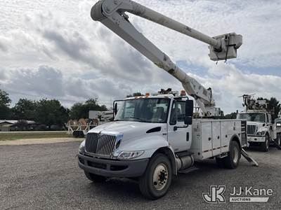 Altec AA600L, 56 ft, Bucket Truck