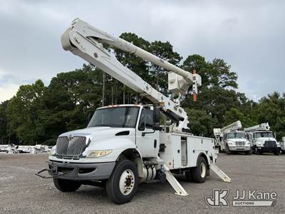 Altec AN55E, 60 ft, Material Handling Bucket Truck