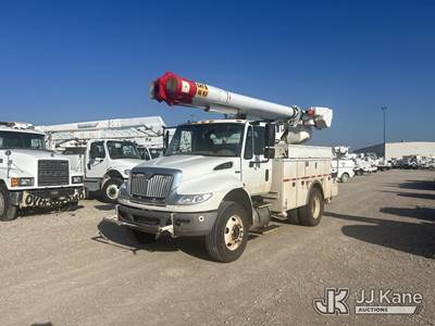 Altec L42M, 47 ft, Over-Center Material Handling Bucket Truck