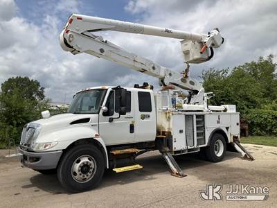Altec AN46E-OC, 51 ft, Over-Center Material Handling Bucket Truck