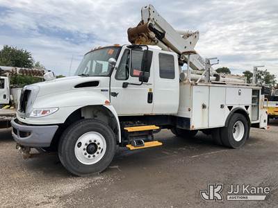 Altec TA40, 46 ft, Articulating & Telescopic Bucket Truck