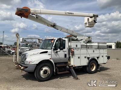 HiRanger SC45, 50 ft, Over-Center Bucket Truck