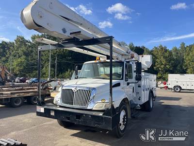 Altec AA55E, 60 ft, Bucket Truck
